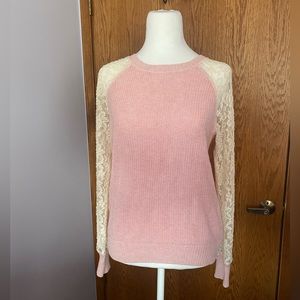 💥2/$10💥Pink Sweater with Lace Sleeves 💖